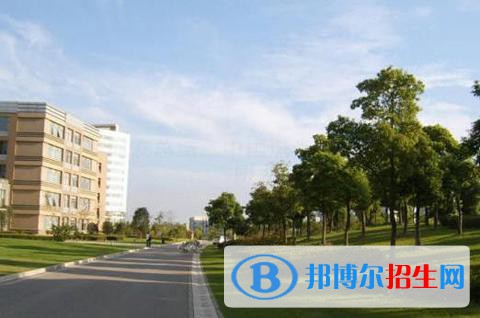 北京房地产职工中等专业学校2021年报名条件、招生要求、招生对象