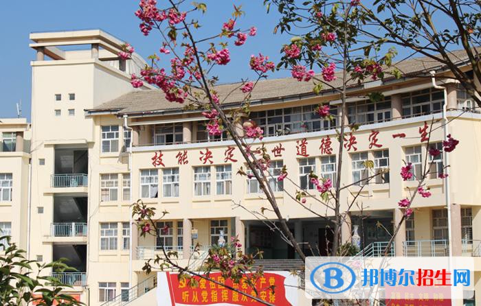 云南2021年初中生学卫校的学校