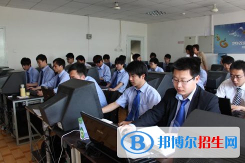 贵阳2021年男生读计算机学校学什么专业好