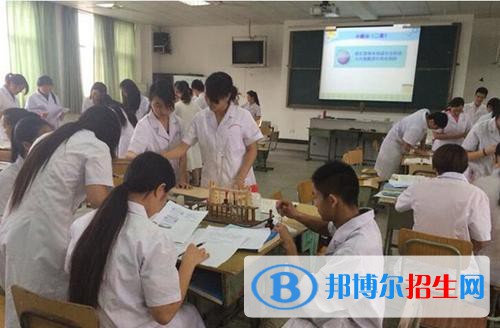 四川2021年护理学校学什么好有前途