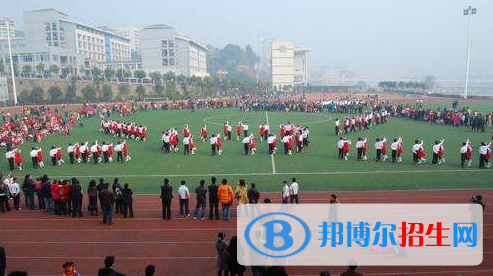 杭州2021年中专学校好还是大专好