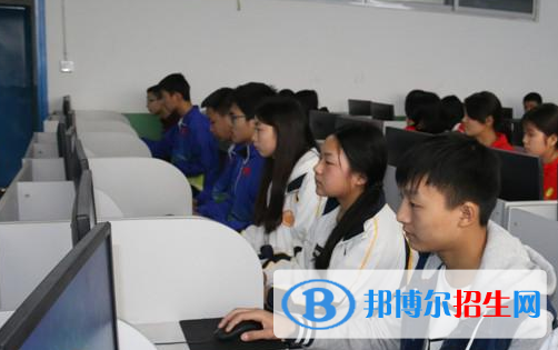 浙江2021年计算机学校有女生吗