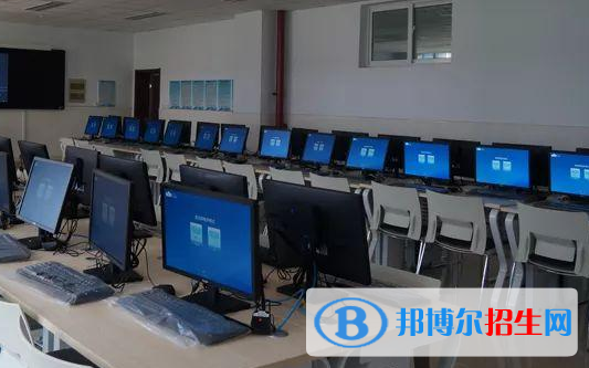 浙江2021年女生读计算机学校有前途吗