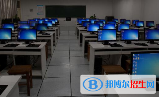 杭州2021年计算机学校都有什么专业适合男生