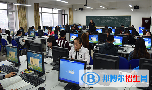 浙江2022年男生在电子商务学校学什么好