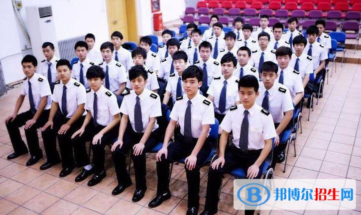 兰州2022年男生读航空服务学校好不好