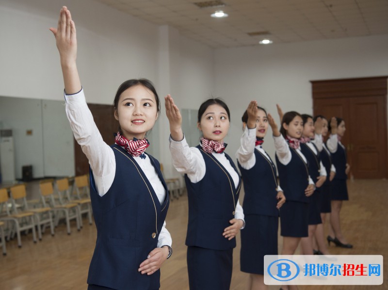 兰州2022年现在读什么航空服务学校好