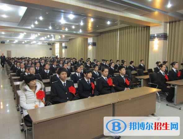 甘肃2022年读轨道交通学校需要什么证件