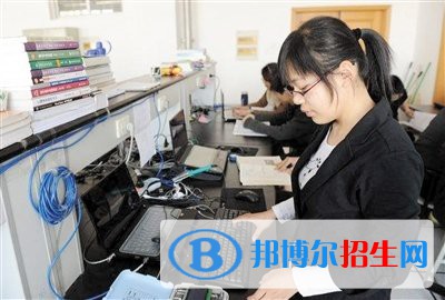 河北2022年女生学计算机学校怎么样