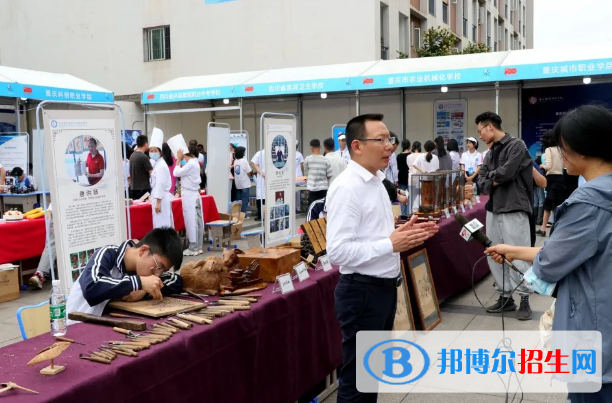 江安县第一职业中学2022年学费、收费多少