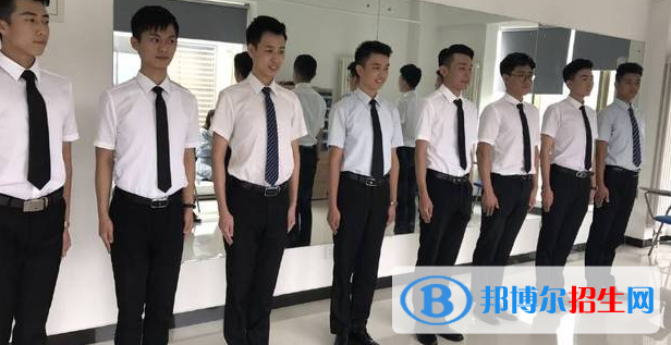 河北2022年男生读航空服务学校学什么好