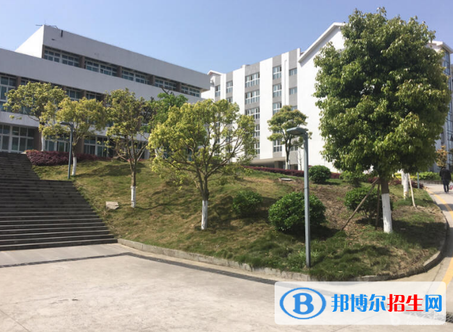 孟连县职业高级中学2022年招生办联系电话
