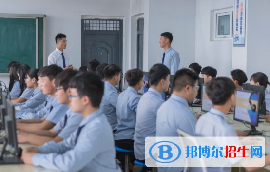 河北2022年去计算机学校学什么专业好