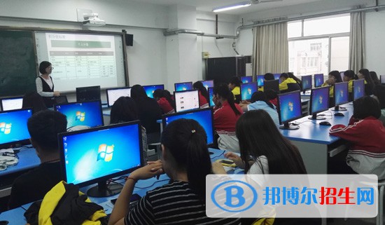 河北2022年计算机学校有哪些专业适合女生