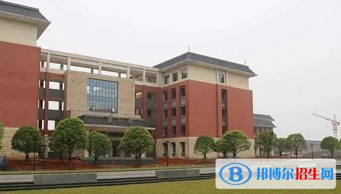泸西县农业机械化技术学校2022年有哪些专业