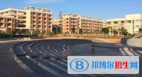 云南财经学校2022年招生办联系电话