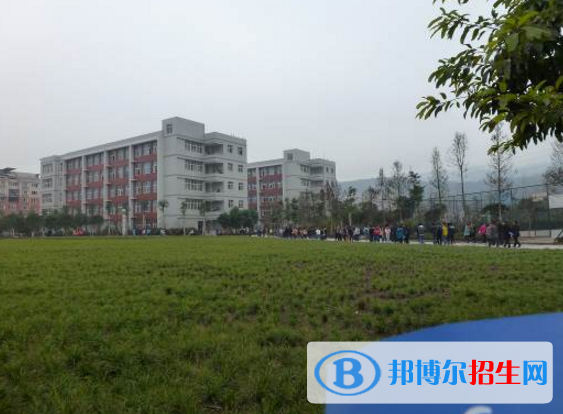 云南商务信息工程学校2022年学费、收费多少