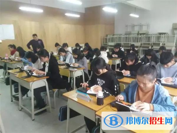 内江求是职业技术学校2022年有哪些专业 