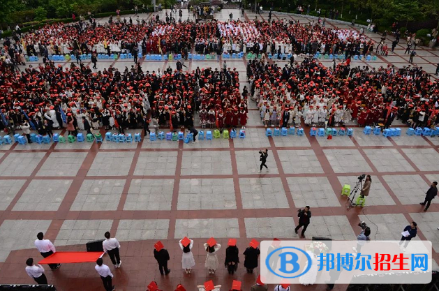 重庆忠县中学2022年学费、收费多少