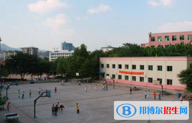 云南出版传媒技工学校2022年招生办联系电话