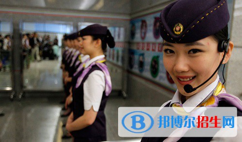 南京2022年女生上铁路学校学什么专业好