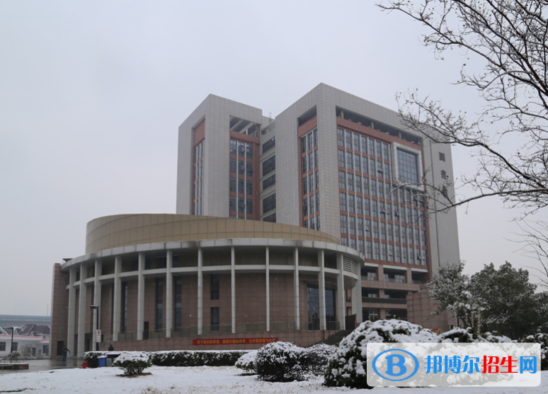 云南省电力技工学校2022年学费、收费多少