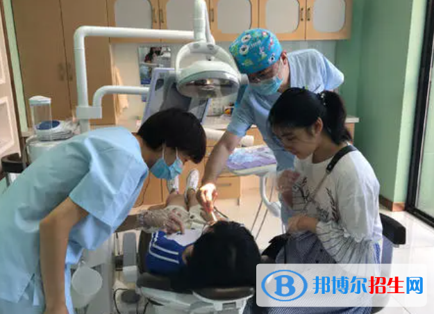 重庆2022年读护理学校有哪些专业