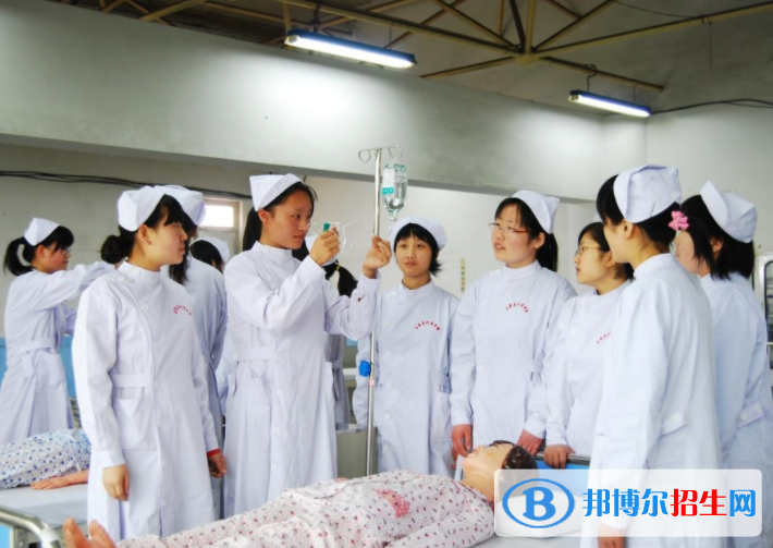 重庆2022年护理学校有女生吗