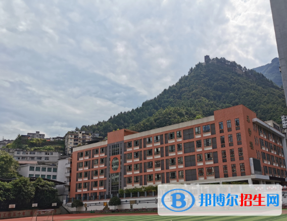 重庆彭水中学2022年报名条件、招生要求、招生对象