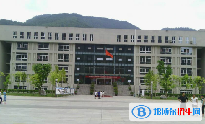 重庆彭水第一中学2022年报名条件、招生要求、招生对象
