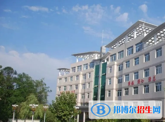 重庆忠县拔山中学2022年招生办联系电话