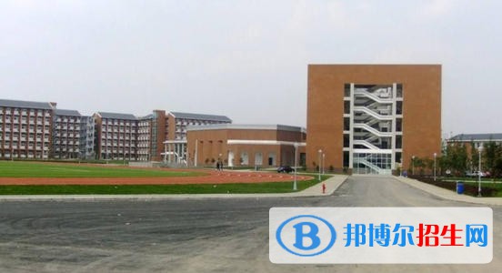 保定财贸学校2022年招生办联系电话