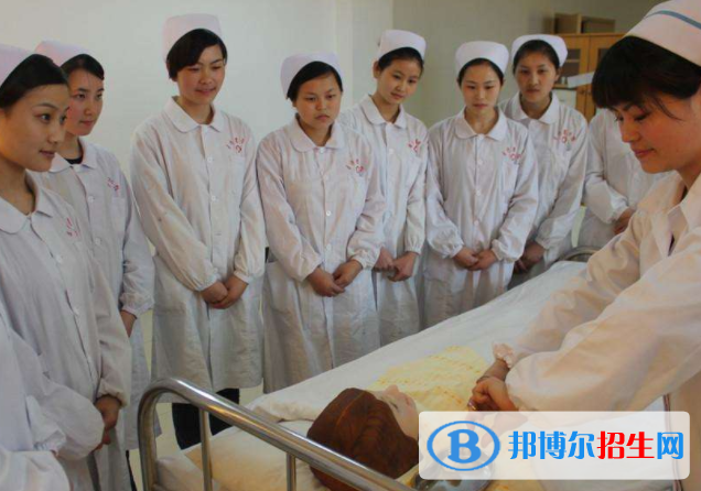 重庆2022年护理学校有哪些科目