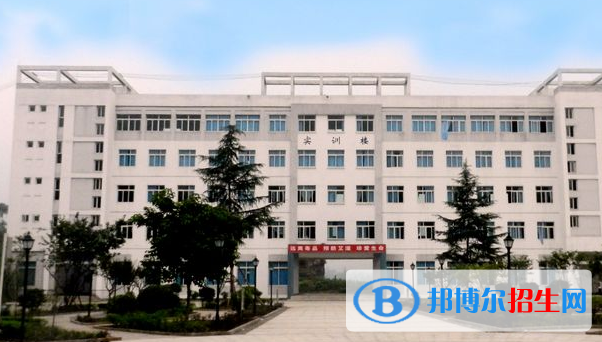 重庆垫江县第一职业中学校2022年招生办联系电话