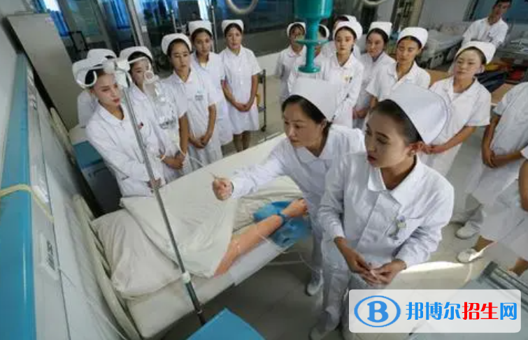 重庆2022年护理学校就业前景怎么样