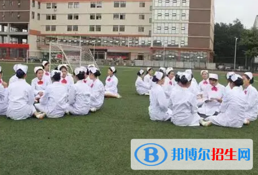 甘肃2022年女生上卫校学什么专业好