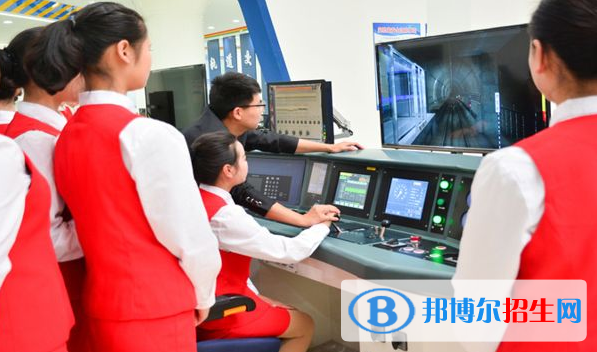 南京2022年男生读铁路学校好吗