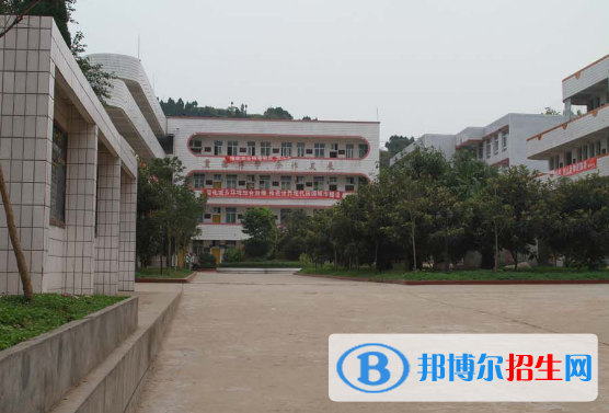 金堂县土桥中学校2022年学费、收费多少
