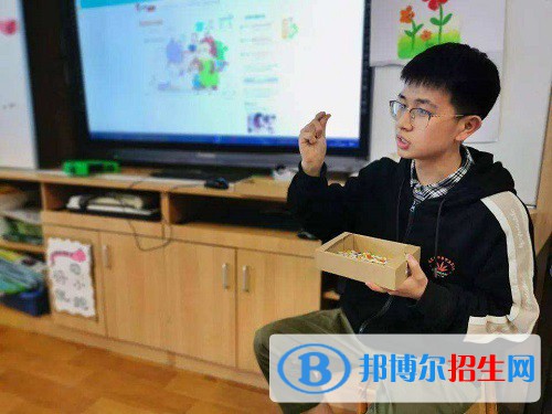 江苏2022年男生读幼师学校有前途吗