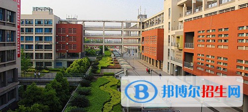 重庆电子工程职业学院怎么样、好不好