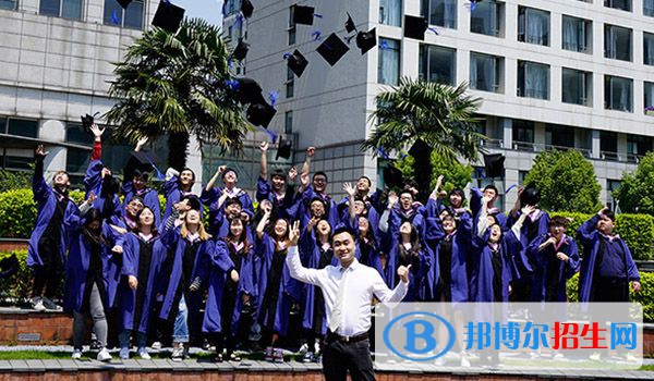  上海常青藤学校2022年入学条件
