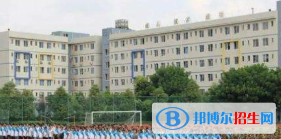 成都2022年男生读什么汽修学校