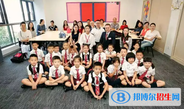 上海德闳学校高中部2022年课程体系