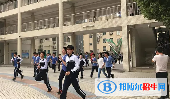  深圳美中学校国际部2023年学费标准