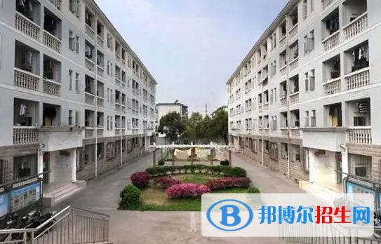 重庆2022年建筑学校都有什么