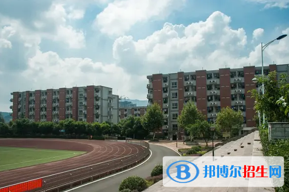 重庆2022年200分能上建筑学校吗