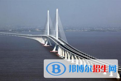 重庆2022年读建筑学校学什么专业好