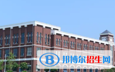宜昌龙盘湖国际学校初中部2023年学费标准