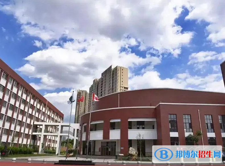 天津开发区国际学校初中部2023年学费标准