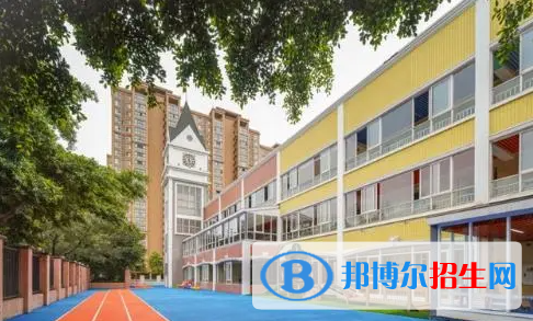 牛津国际公学成都学校初中部靠谱吗